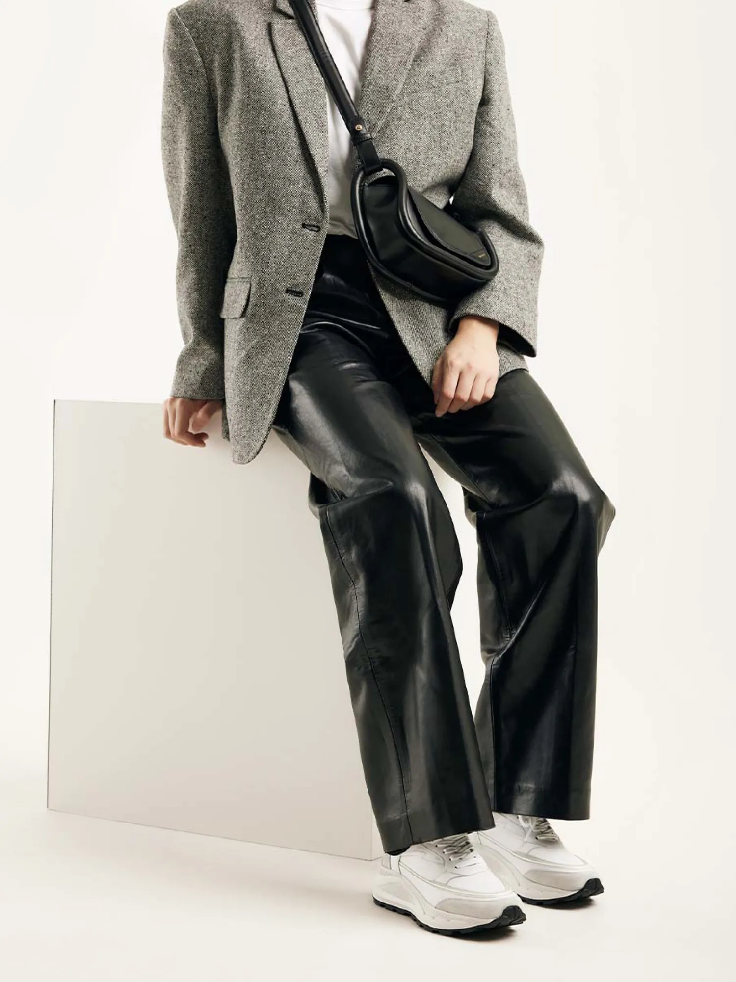 DAMES Nubikk Bobby Mini Bag Zwarte Tas Voor Dames